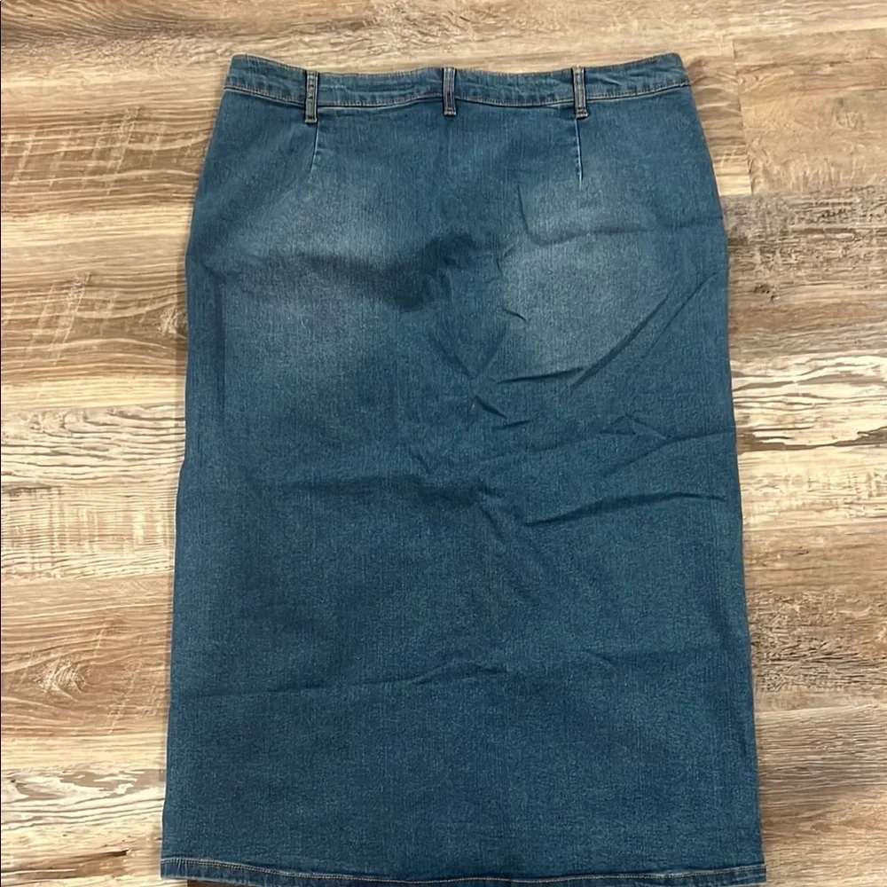 Denim Button-Front Skirt - Picture 3 of 3